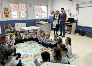 La Comunidad de Madrid ofrece atención personalizada a los alumnos con discapacidad auditiva