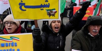 Irán: continúan las protestas reprimidas a sangre y fuego