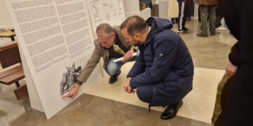 Inauguración en el instituto público San Isidro de una exposición que recorre la historia científica de España
