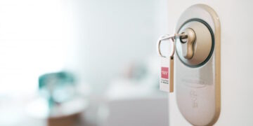 La Comunidad de Madrid rehabilitará 2.000 viviendas sociales destinadas a familias vulnerables con una inversión de 40,6 millones de euros