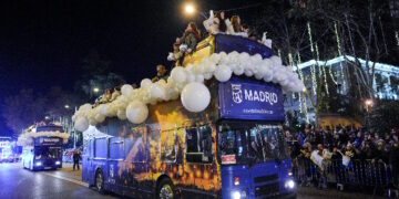 Los Reyes Magos recorren Madrid en una cabalgata dedicada al conocimiento y al saber compartido