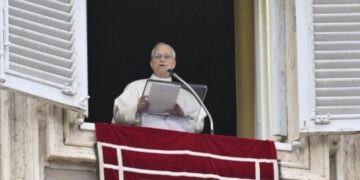 El Papa: Cada momento es tiempo de Dios. Salir de la indecisión y confiar