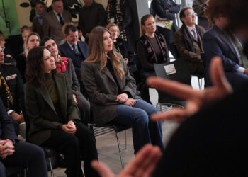 Díaz Ayuso apoya la labor de la Fundación ONCE con sus perros guía