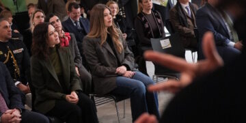 Díaz Ayuso apoya la labor de la Fundación ONCE con sus perros guía