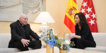 Díaz Ayuso recibe en la Real Casa de Correos al arzobispo primado de México