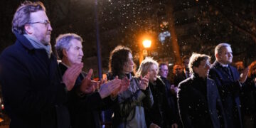 Madrid nunca olvidará “el dolor de mujeres y hombres honrados que no eligieron ser víctimas de ETA”