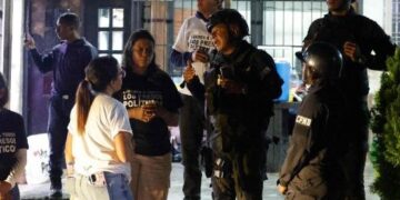Venezuela, decenas de presos políticos liberados. Se busca un canal diplomático en EEUU