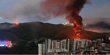 Venezuela, fuertes explosiones en Caracas. Trump: Maduro capturado
