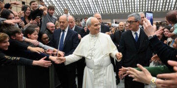 El Papa a los jóvenes romanos: Una vida de ‘links’ sin relaciones nos desilusiona