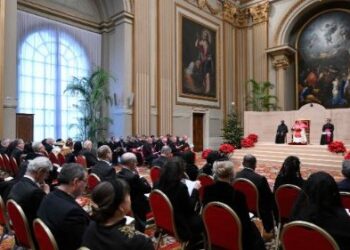 El Papa: «La guerra vuelve a estar de moda». Es necesario reforzar el multilateralismo