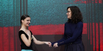 Díaz Ayuso reconoce la “excelente labor y trayectoria” de los 25 centros públicos de Enseñanzas Artísticas de la Comunidad de Madrid