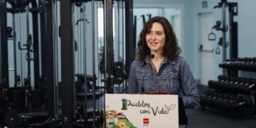 Díaz Ayuso alerta de que el Gobierno de Sánchez no puede seguir gobernando tras el “tortazo descomunal ” de ayer: “Tenemos al frente a una persona que disfruta del poder para si mismo”