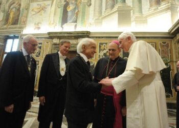 Falleció el físico Zichichi, figura destacada del diálogo entre ciencia y fe