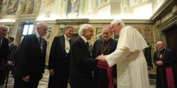 Falleció el físico Zichichi, figura destacada del diálogo entre ciencia y fe