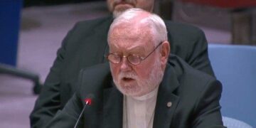 Gallagher: Que una paz justa y duradera ponga fin a la trágica guerra en Ucrania