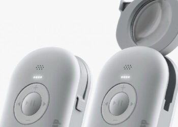 Las bibliotecas públicas madrileñas incoporan lupas inteligentes para que usuarios con problemas visuales puedan acceder a los textos