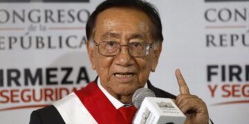 Perú: Balcázar es el nuevo presidente interino
