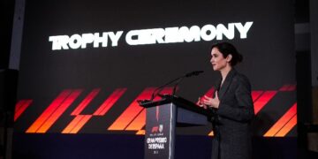 Díaz Ayuso en la presentación del trofeo del GP de España de Fórmula 1: “Vamos a dar lo mejor de nosotros para que este reto apasionante sea un éxito”