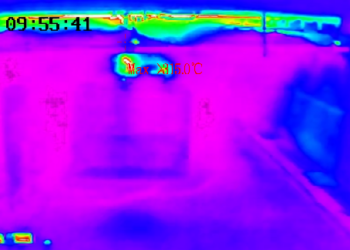 Simulacro de incendio de un autobús eléctrico para adaptar los intercambiadores de transporte madrileños a este tipo de vehículos