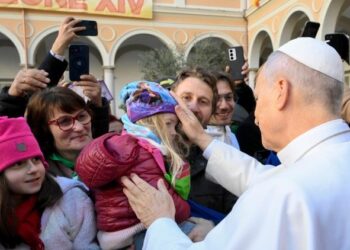El Papa: Que la Iglesia sea un baluarte de caridad ante las contradicciones de nuestro tiempo