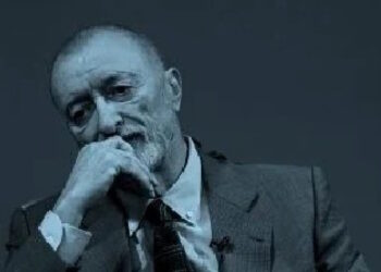 Uno con boina corta las dos orejas (por cancelación) a Pérez-Reverte