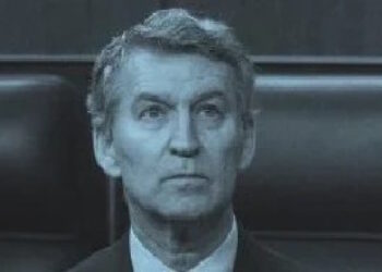 Siegan a Feijóo el césped desde dentro