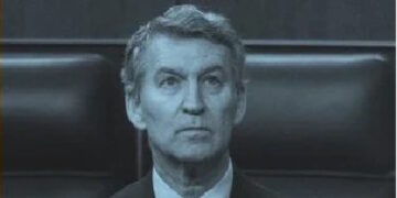 Siegan a Feijóo el césped desde dentro