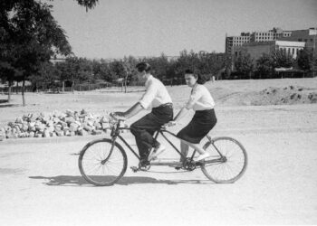 Acceso online a las 200.000 fotografías digitalizadas del archivo de Gerardo Contreras