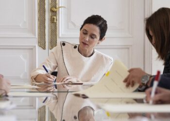 Díaz Ayuso agradece a los rectores su “lealtad y rigor” en la negociación del nuevo modelo de financiación: “Me siento muy honrada de ser presidenta de la Comunidad de Madrid”