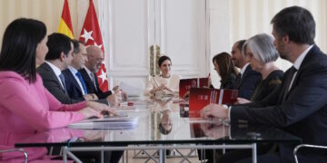 Díaz Ayuso acuerda con las seis universidades públicas el nuevo modelo de financiación que alcanza los 14.800 millones de euros hasta 2031