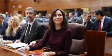 Díaz Ayuso cuestiona el papel del “líder adolescente rebelde”: “¿Derecho internacional? Pero si no respetan el derecho español… Sánchez no es fiable”