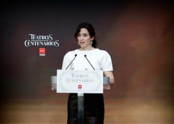 Díaz Ayuso homenajea a los 21 teatros centenarios madrileños testigos de un público “fiel que exige ofrecer la mejor versión en cada función”