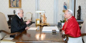Llamada telefónica entre el Papa y Abbas: renovado compromiso con la paz