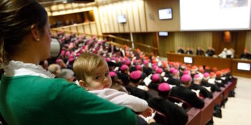 El Papa convoca a los obispos a discernir juntos cómo «anunciar el Evangelio a las familias»