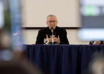 Parolin: invertir en los jóvenes. Sin perspectivas, son presa fácil de extremismos