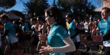 Díaz Ayuso participa junto a 6.000 corredores en la 43º Carrera del Agua: “Estamos muy orgullosos de una de las joyas de Madrid”
