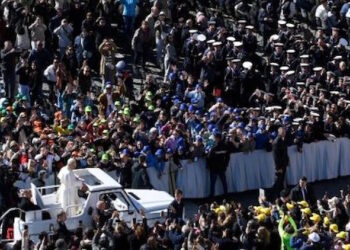 El Papa en la catequesis: El Bautismo sella la identidad y la misión del creyente