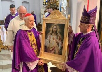 El cardenal Radcliffe: El sufrimiento de Ucrania es el sufrimiento del mundo