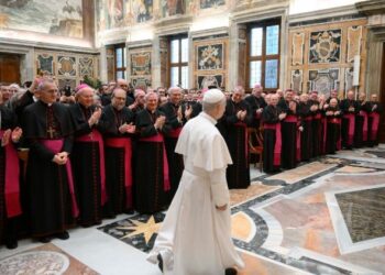 El Papa: Hacer teología juntos para desactivar la lógica de la resignación y de la indiferencia