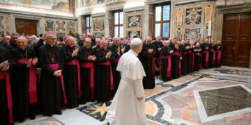 El Papa: Hacer teología juntos para desactivar la lógica de la resignación y de la indiferencia