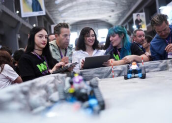 Díaz Ayuso presenta las actividades de la Comunidad de Madrid por el eclipse de sol de agosto para que nadie “se quede al margen de este acontecimiento único”