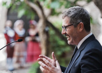 La Comunidad de Madrid celebra sus fiestas del 2 de Mayo con conciertos gratuitos, recreaciones históricas y un espectáculo de 1.000 drones único en España