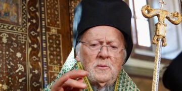Bartolomé: Proclamar la sacralidad de la vida frente a la barbarie de la guerra
