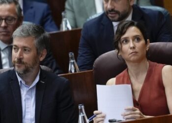 Díaz Ayuso en la Asamblea de Madrid: “La Puerta del Sol se va a convertir este sábado en la Plaza de la Libertad frente a la táctica del muro de Sánchez”