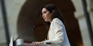 Díaz Ayuso ensalza el trabajo “en primera línea” de la “gran familia” de Atención Primaria para el cuidado de la salud de siete millones de madrileños
