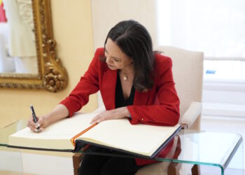 Díaz Ayuso entrega las medallas de la Comunidad de Madrid a María Corina Machado y Edmundo González: “Tenemos que luchar por la libertad cueste lo que cueste”