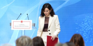 Díaz Ayuso apela a la “solidaridad que caracteriza a los madrileños” para que donen sangre y aumentar las reservas, que están al 46% tras la Semana Santa