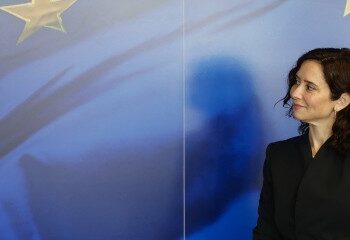 Díaz Ayuso: “Mañana hay dos fotos: la reunión del mundo libre en la Puerta del Sol y otra de narcoestados en torno a Sánchez”