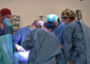 El Hospital público 12 de Octubre opera a tres bebés con riesgo vital en 24 horas y en tres CCAA distintas