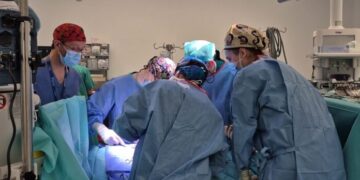 El Hospital público 12 de Octubre opera a tres bebés con riesgo vital en 24 horas y en tres CCAA distintas
